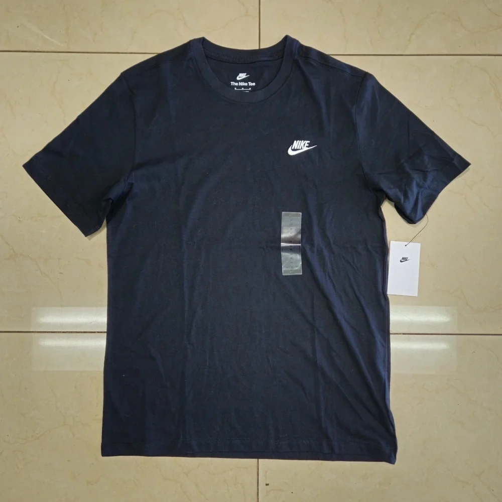NIKE Sportwear Club Mens Tee Sz various - Picture 3 of 6